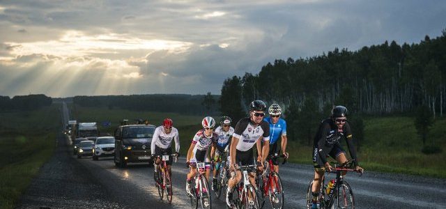Gelungene Premiere beim längsten Radrennen der Welt – das „Red Bull Trans Siberian Extreme“